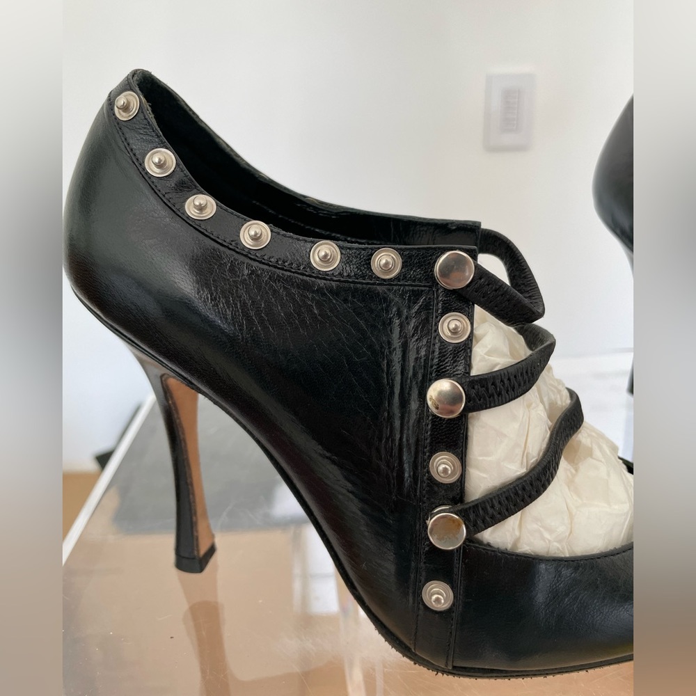 Manolo Blahnik - Picture 4 of 5